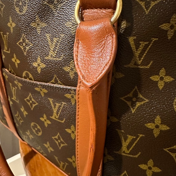 Authentic Louis Vuitton Monogram Canvas The “ Weekend Sac tote PM - Picture 13 of 17